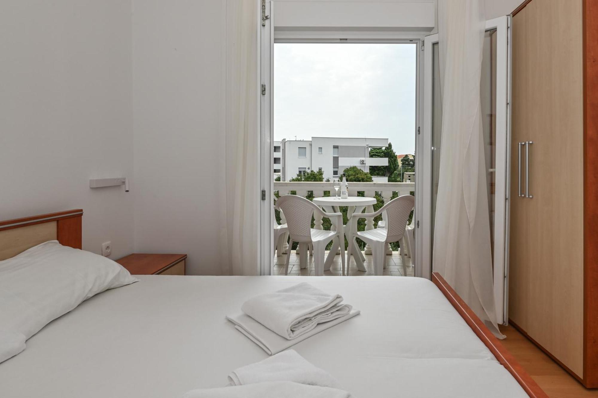 Seagull Pool Apartments & Studios نوفاليا المظهر الخارجي الصورة