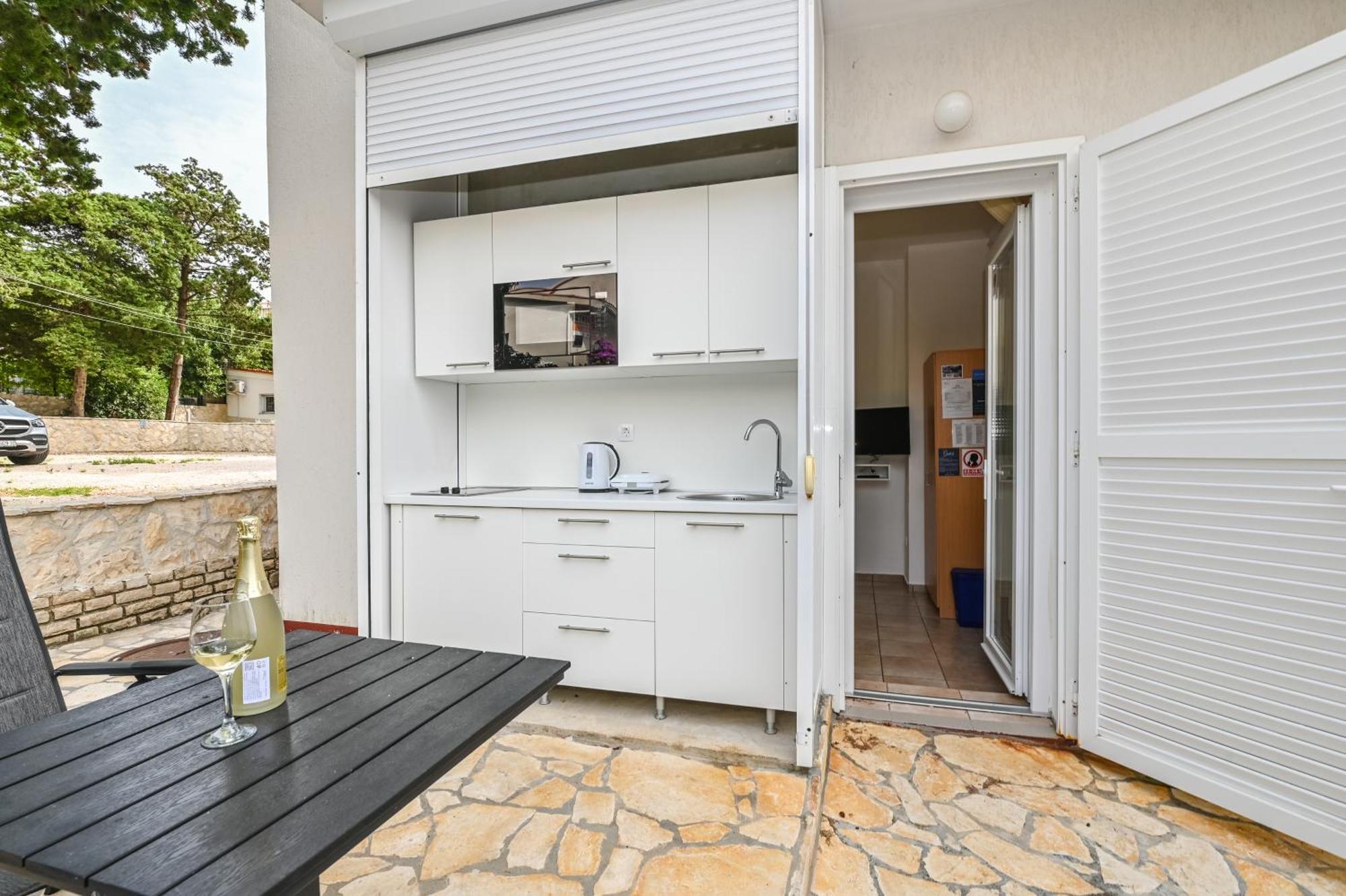 Seagull Pool Apartments & Studios نوفاليا المظهر الخارجي الصورة