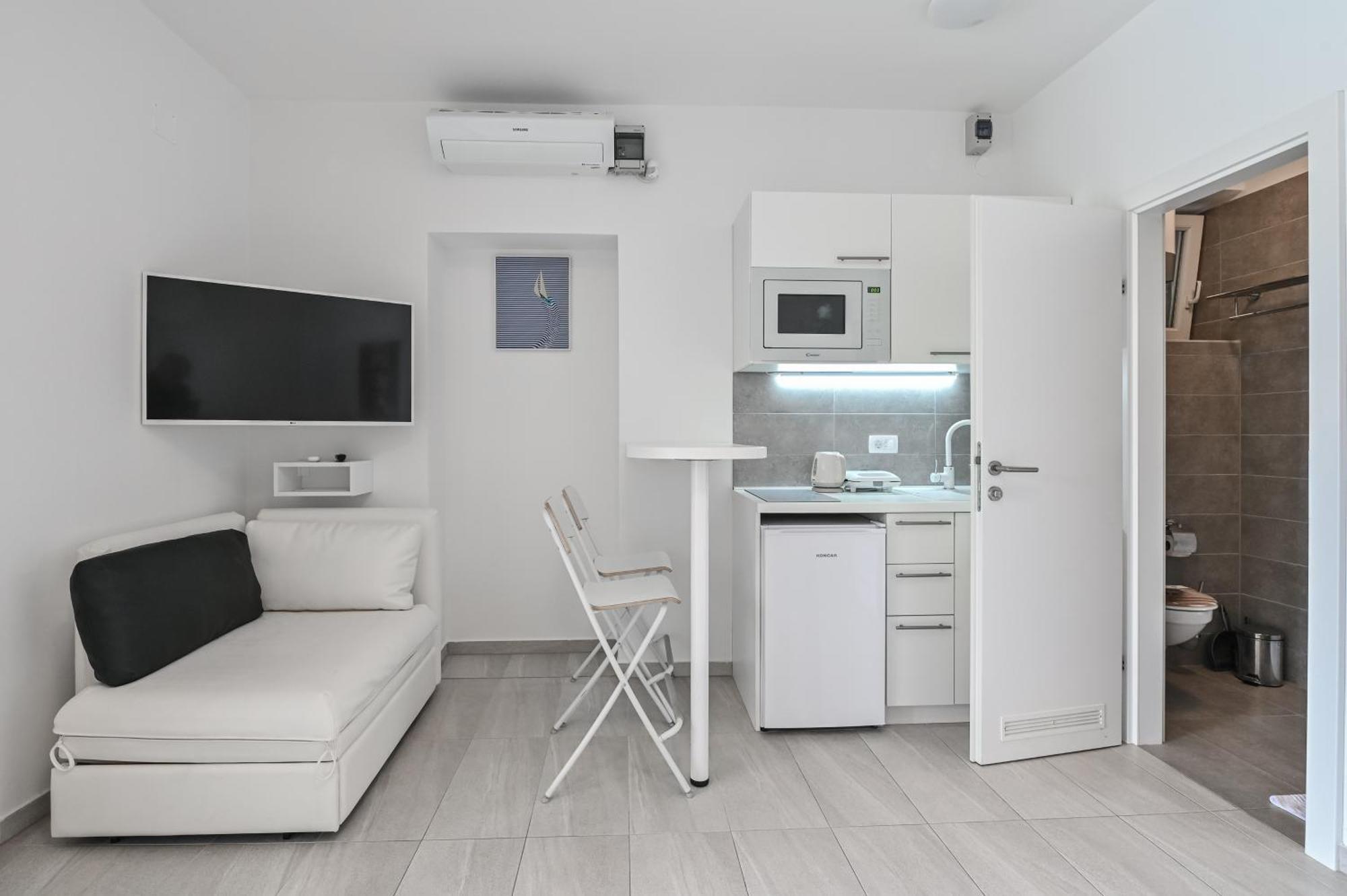 Seagull Pool Apartments & Studios نوفاليا المظهر الخارجي الصورة